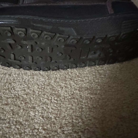 Men’s shoes - Picture 2 of 3